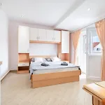 Studio Apartmani Dora