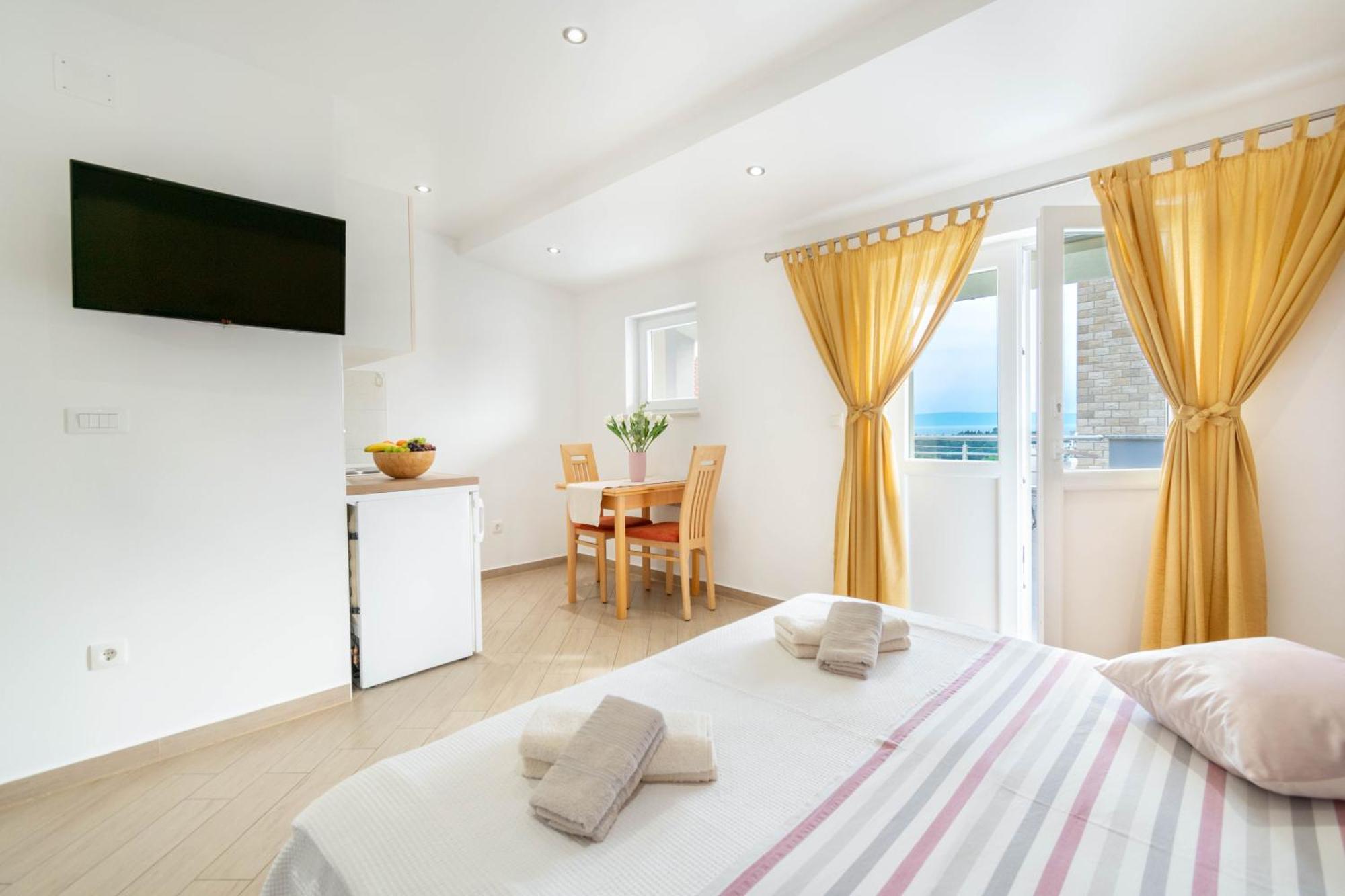 Dora Apartment