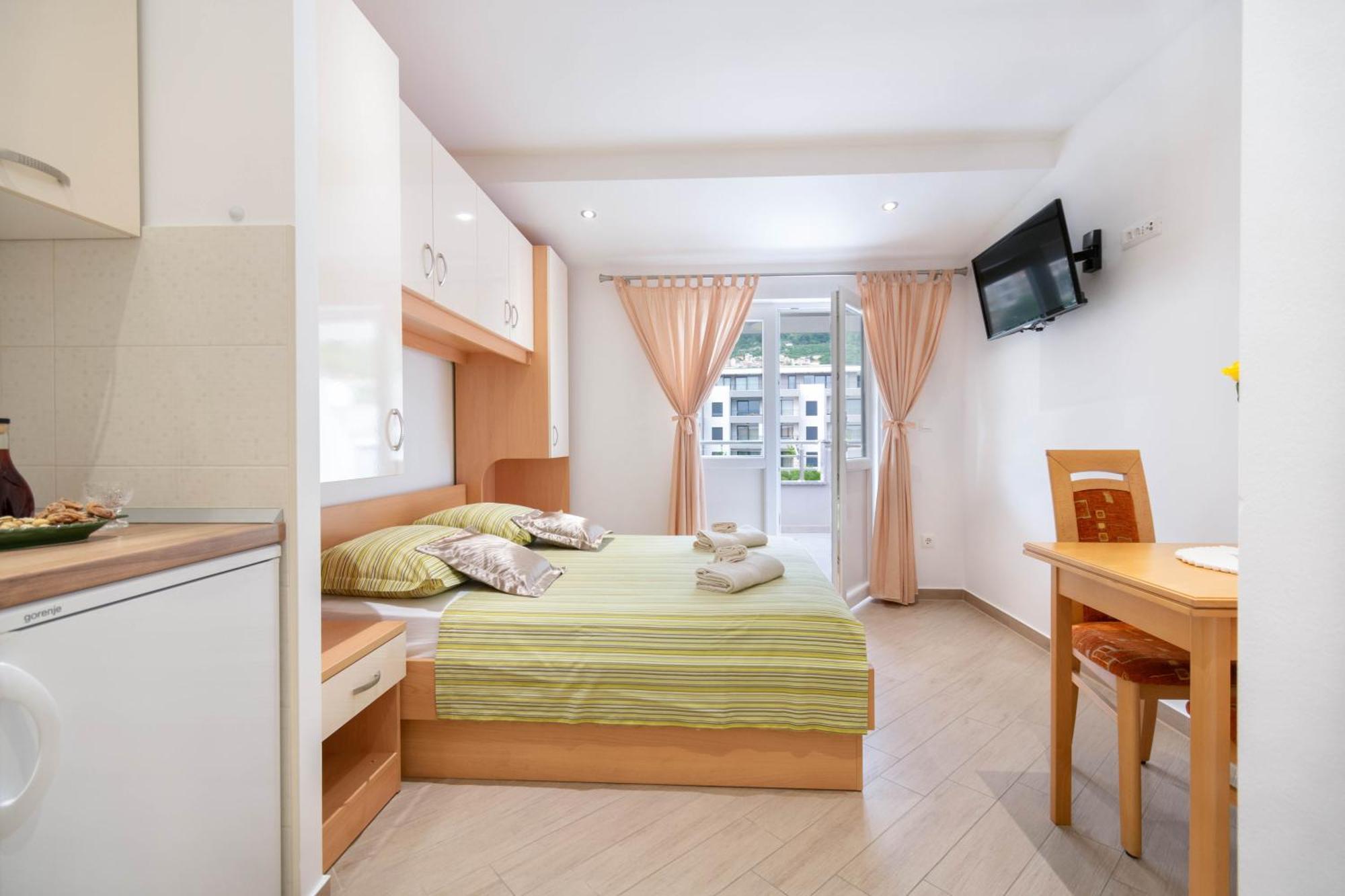 Dora Apartment Makarska